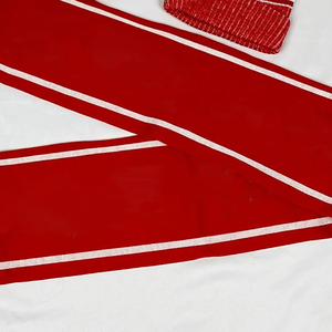 ชุดผ้าพันคอถักลายแจ็คการ์ดพร้อมหมวกปอมปอม ของชมรมนักศึกษาหญิงเดลต้า ซิกมา ทีต้า (DST) ระดับพรีเมียม - ชุดเครื่องแต่งกายฤดูหนาวแบบวาร์ซิตี้ รุ่น Fortitude Legacy - Product Image 3