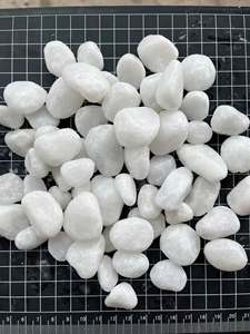 Galets de pierre naturelle blanche du Vietnam, écologiques, non toxiques, décoratifs pour aménagement paysager de parcs et aquariums extérieurs - Product Image 1