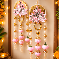 Décoration murale suspendue en forme de lotus rose avec pompons de perles et perles dorées pour Diwali, mariage, décoration de la maison