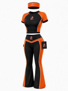 Ensemble confortable pour femme avec haut, leggings et bandeau, conçu pour la gym, le yoga, le jogging, les étirements et les tenues décontractées et actives. - Product Image 3