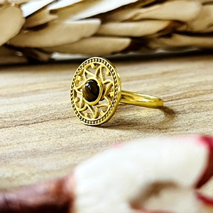 Bague ethnique œil de tigre plaquée or 18 carats pour femme, style bohème soleil, bijoux tendance en laiton, vente en gros/OEM/ODM - Product Image 5