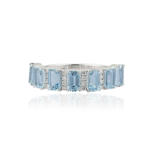 Anillo de Media Eternidad Apilable con Aguamarina de Corte Octogonal y Diamantes de Corte Redondo, Oro Blanco de 18K, Joyería Fina Personalizada - Product Image 1