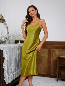 Elegante Camisón de Satén sin Mangas con Cuello en V para Mujer, Color Sólido, Largo hasta la Rodilla, Corte Holgado, Ropa de Dormir, Talla Grande, Estilo Veraniego, Ropa para Adultos - Product Image 1