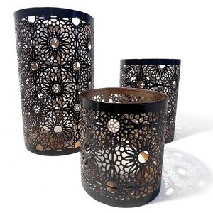 Porte-bougie votif en métal artisanal alliant artisanat traditionnel et lumière apaisante pour une décoration éveillée - Product Image 4