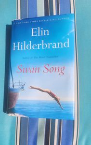 Swan Song de Elin Hilderbrand, libro de tapa dura, libro de ficción contemporánea y de romance de verano más vendido - Product Image 2