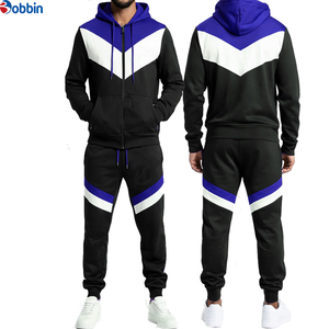 Conjunto Deportivo Personalizado de Alta Calidad con Capucha y Bloques de Color, Conjunto Deportivo Transpirable Personalizado para Hombre, Conjunto Deportivo con Logotipo Personalizado para Hombre - Product Image 6