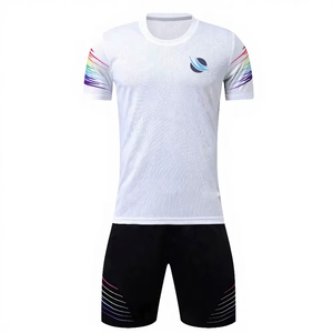 ชุดเสื้อฟุตบอลสีขาวสำหรับผู้ชายปี 2026 พร้อมกางเกงขาสั้นพิมพ์ลายรุ้ง ผ้าโพลีเอสเตอร์ซับเหงื่อ ชุดกีฬา คอกลม แขนสั้น - Product Image 1