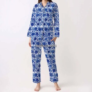 Conjunto de Pijama de Algodón 100% para Mujer, Ropa de Dormir Suave para el Hogar, Conjunto de Pijama de Primavera/Verano con Estampado Floral/Personajes/Letras/Estampado/Vacaciones/Árbol PJ121 - Product Image 1