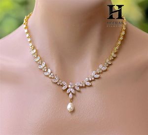 Collier tennis en diamant de laboratoire taille marquise avec pendentif perle, motif floral en grappe en forme de V, pour mariage et mariée - Product Image 2
