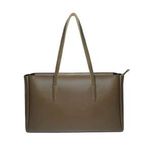 Sac à main de voyage tendance pour femme en cuir véritable avec fermeture éclair, grand format, à porter en bandoulière, vente en gros - Product Image 1