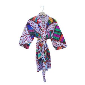 Kimono hecho a mano estilo colcha para mujer, abrigo vintage indio de algodón Kantha, kimono largo floral, bata de baño, ropa de playa, pareo de invierno - Product Image 1