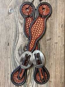 Espuelas de Cuero Personalizables con Grabado Floral y Hebillas Plateadas Estilo Western |   Uso Ecuestre |   Acabado Premium |   Hecho a Mano - Product Image 2