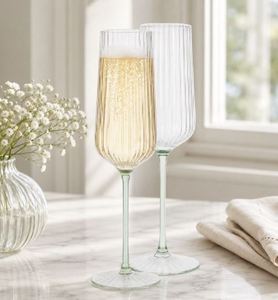 Verres à vin Pure Elegance, collection luxe pour la décoration de la maison, vaisselle pour mariage et fêtes, prix de gros auprès de l'exportateur Glass. - Product Image 2