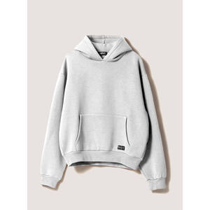 Hoodie ample et élégant au design intemporel, en tissu de coton durable, et à une silhouette oversize confortable. - Product Image 1