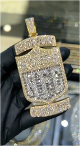 Colgante con logotipo personalizado, estilo hip hop, con incrustaciones de moissanita, efecto brillante, plata de ley 925, para usar en fiestas. - Product Image 3