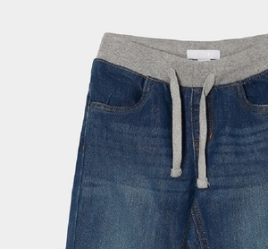 Jeans de mezclilla ajustados y modernos para niño, con cintura con cordón, lavado a la piedra medio, estilo casual de largo completo, venta al por mayor, suministro OEM de Bangladesh - Product Image 6