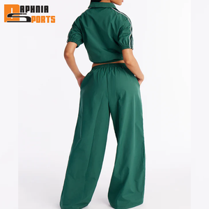 Conjunto Deportivo Casual Ligero e Impermeable para Mujer, Chaqueta Corta y Pantalones, Personalizable, de Poliéster/Nailon, Dos Piezas - Product Image 4