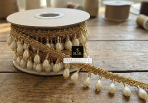 Encaje de perlas premium con cuentas en forma de gota para decoración de sarees, lehengas y vestidos de novia, y muchos más para decoración. - Product Image 4