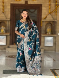 Sari de Seda Banarasi Color Verde Azulado con Tejido Zari, Diseño Meenakari, Pallu Largo, Ropa Tradicional India para Bodas - Product Image 3