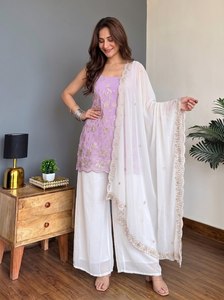 Pryosha Enterprise est spécialisée dans les vêtements ethniques indiens tendance, y compris les ensembles salwar, les ensembles palazzo, les ensembles kurta et les lehengas de créateurs. - Product Image 2