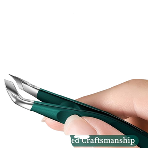 Coupe-cuticules miniatures de qualité supérieure avec pointe angulaire de précision pour l'élimination des peaux mortes, manche vert et entretien professionnel des ongles - Product Image 4