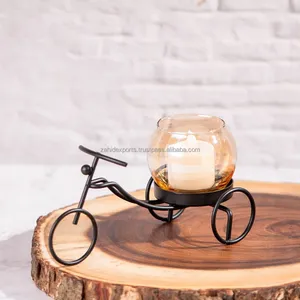 Porte-bougie de Noël décoratif en bambou doré de luxe, fait main, élégant, centre de table haut de gamme, fabriqué par Zahide Export India - Product Image 1