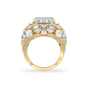 Bague de fiançailles solitaire REYES en or massif 14 carats de haute qualité, sertie d'un moissanite taille émeraude de 18,91 carats, pour femme. - Product Image 5