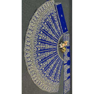 Hermoso Lehenga Choli de poliéster para fiesta con lentejuelas bordadas - Product Image 5