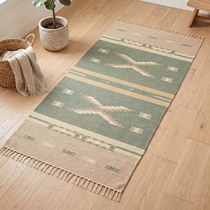 Tapis de sol en jute rayé naturel avec motif tribal pour une décoration organique moderne, côtière, scandinave et Wabi Sabi - Product Image 5