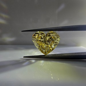Diamante Cultivado en Laboratorio, Corte Brillante Corazón, 3 Quilates, Color Amarillo Fantasía, VS1, Certificado por IGI, para Fabricación de Joyería, Suministro al por Mayor - Product Image 2