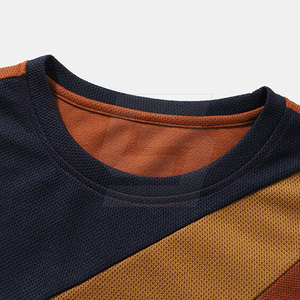 T-shirt décontracté pour homme fabriqué au Pakistan, en tissu molletonné 100% coton, coupe classique, logo sur le devant - Product Image 3