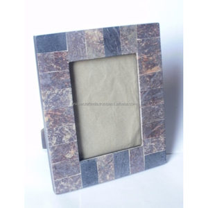 Marco de Fotos de Madera Ajustable con Mosaico Lineal Hecho a Mano |   Marco de Fotos Artístico y Duradero para una Decoración Vibrante del Hogar - Product Image 6