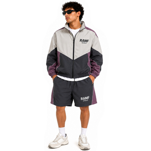 Conjunto de dos piezas para hombre con cremallera OEM, chaqueta y pantalones cortos cortavientos personalizados, conjunto de dos piezas cortavientos reflectante de nailon. - Product Image 5
