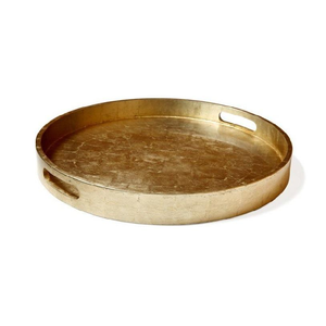 Plato de metal artesanal rústico con diseño en relieve, perfecto para fiestas tradicionales y para regalos. - Product Image 3