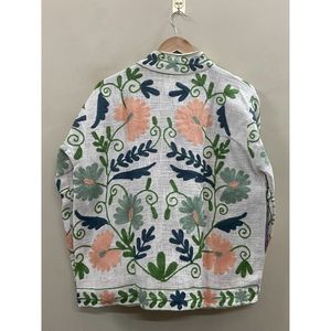 Veste d'hiver en coton brodée de fleurs pour femmes, col mandarin, manches longues, devant ouvert, design fait main - Product Image 2
