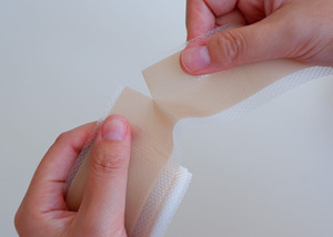 Usine vendant le meilleur ruban de <span class=keywords><strong>silicone</strong></span> feuilles de gel médical traitement de retrait de <span class=keywords><strong>cicatrice</strong></span> de plâtre de <span class=keywords><strong>pansement</strong></span> réutilisable - Product Image 3