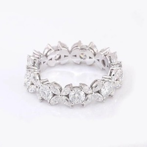 แหวนฮิปฮอปทรงสั่งทำได้สำหรับทุกเพศ ทอง 9K 10K 14K 18K  ทองคำแท้ ได้รับการรับรองจาก IGI เพชรธรรมชาติ สี D  หินสีขาว น้ำหนัก 0.50 กรัม - Product Image 1