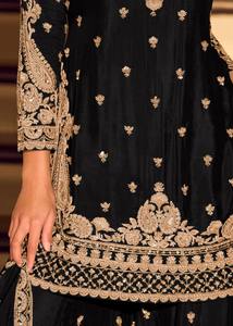 Anarkali Salwar Kameez noir brodé, avec dupatta en tulle non cousu, à manches longues, tenue de cérémonie pour mariage - Product Image 3
