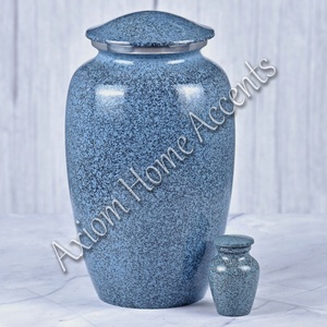 Urna de cremación de aluminio hecha a mano con diseño moderno Recuerdo conmemorativo perfecto por Axiom Home Accents - Product Image 4