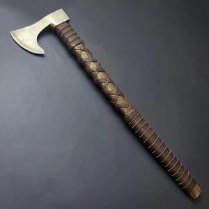 Hacha Tomahawk Premium Viking Axe, Acero con Alto Contenido de Carbono de Grado Industrial, Mango de Madera de Palisandro, Hacha de Camping de Alta Calidad, El Mejor Regalo - Product Image 2