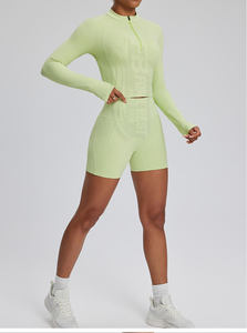 Conjuntos Deportivos de Alto Rendimiento para Mujer: Leggings y Shorts Levanta Glúteos, Sujetador Deportivo Sólido con Tirantes, Mangas Largas, Ecológicos, de Cintura Alta - Product Image 3