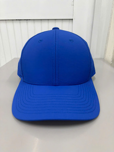 Gorra Trucker Personalizada con Logotipo, 6 Paneles, Nailon Taslan Resistente al Agua, Perforada con Corte Láser, para Adultos, Estilo Deportivo, Hecha en Vietnam - Product Image 1