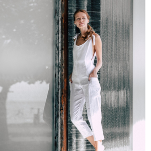 Mono de lino blanco estilo bohemio para mujer, mono midi sin mangas con bolsillos, mono de lino de verano para mujer a precio de fábrica - Product Image 1