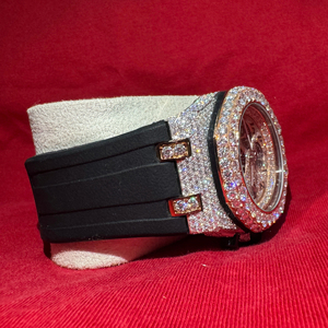 Montre mécanique personnalisée pour homme à prix de gros, avec diamants Moissanite VVS faits à la main, achat en gros USA UK - Product Image 1