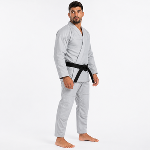 Traje de BJJ de alta calidad con material ligero, puntos de refuerzo y movilidad superior para entrenamiento y competición. - Product Image 2