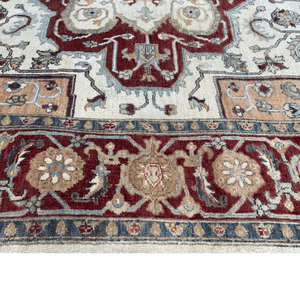 Tapis de chambre à coucher à poils ras, noué à la main, en laine et soie, motif géométrique Heriz, bordeaux ivoire - Product Image 6