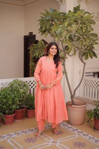 Traje Anarkali de Algodón con Bordado Étnico Indio para Bodas y Festivales, Salwar Kameez Elegante para Mujer - Product Image 5