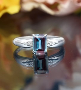 <b>Emerald</b> Cut Alexandrite <b>Ring</b> in <b>Silver</b> Elegant Engagement <b>Ring</b> Color Change Gemstone Wedding Promise <b>Ring</b> for Women - Product Image 3