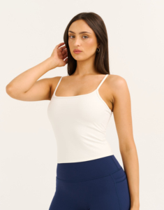 Nuevo Servicio OEM de Calidad Personalizada, Último Diseño de Camiseta sin Mangas para Mujer / Camiseta sin Mangas Transpirable de Color Sólido para Mujer con MOQ Bajo - Product Image 4