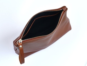 Bolsas de Cosméticos de Cuero Negras de la Mejor Calidad, con Cierre, Resistentes al Viento, Impermeables y a Prueba de Agua - Product Image 4
